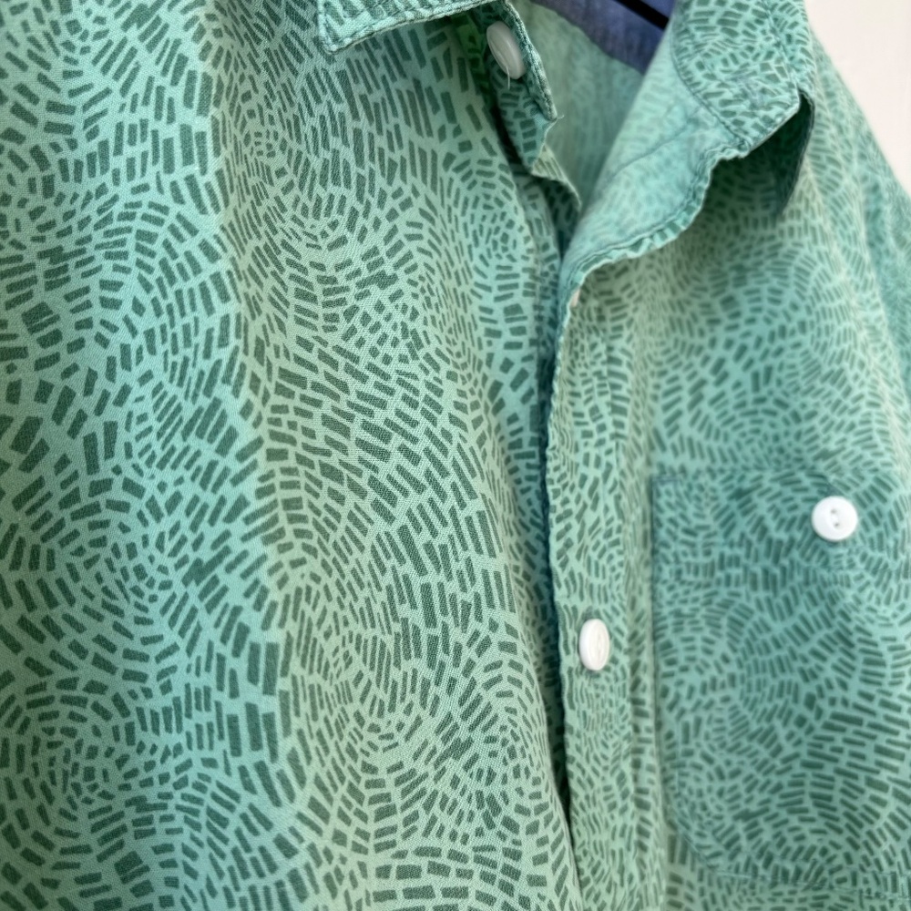 LL Bean Lakewashed Camp Shirt, Men's XL Clover Green, Organic Cotton - Picture 3 of 7